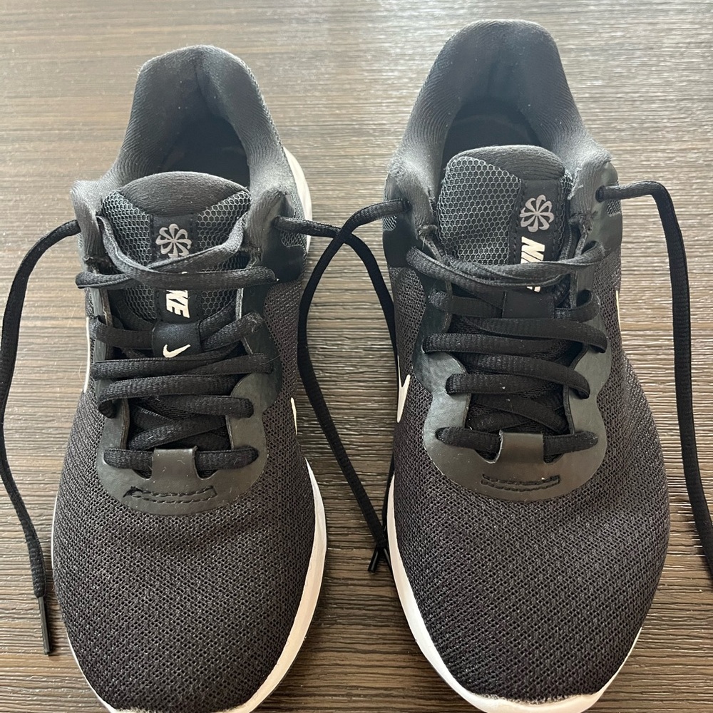 Nike Black Athletic Sneakers